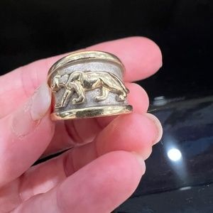Ring -jaguar -14 carrot gold